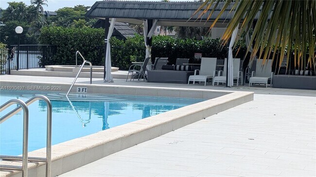 Building Photo - 601 Ives Dairy Rd