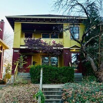 Building Photo - 3904 Charlotte St