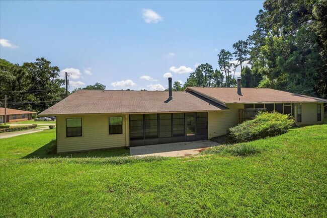 Building Photo - 898 Meginnis Ln