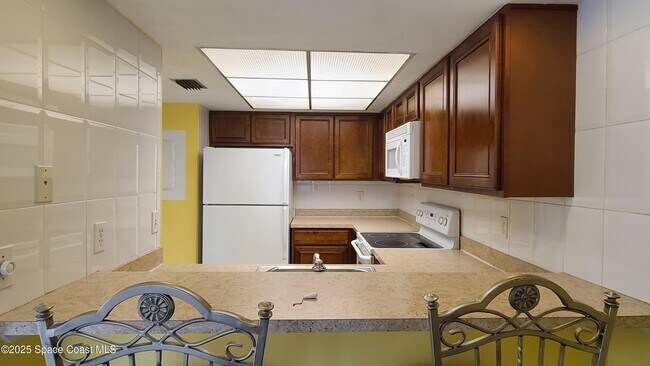 Building Photo - 3100 Sir Hamilton Cir