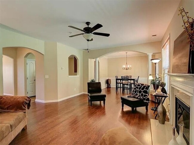 Building Photo - 1083 Brownstone Dr SW
