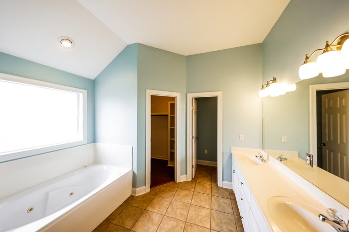 Building Photo - 403 Knights Cove W