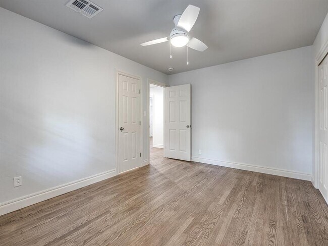 Building Photo - 1320 Avondale Dr