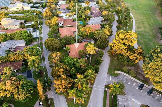 Building Photo - 1100 N Shore Dr