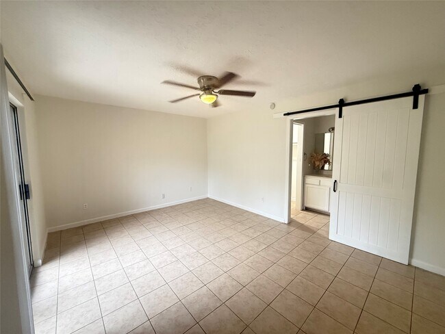 Building Photo - 12335 W Village Dr