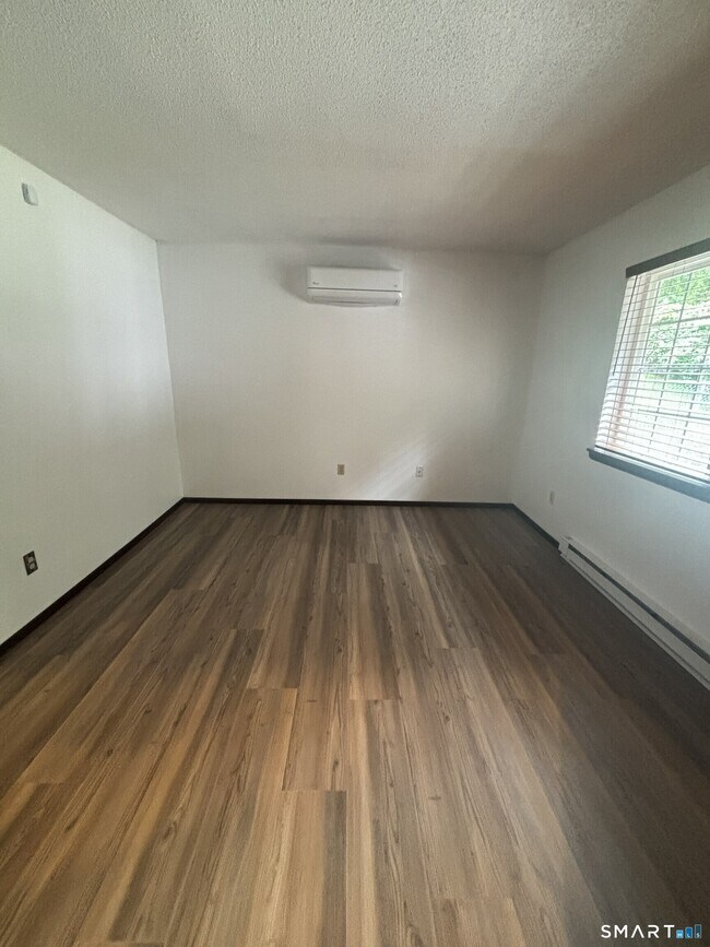 Building Photo - 34 Garden Hill Cir