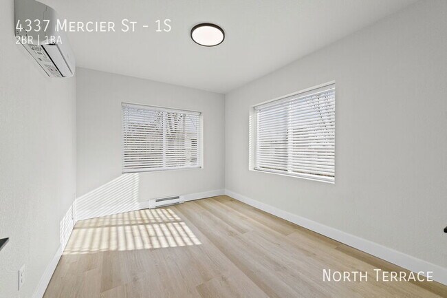 Building Photo - 4337 Mercier St