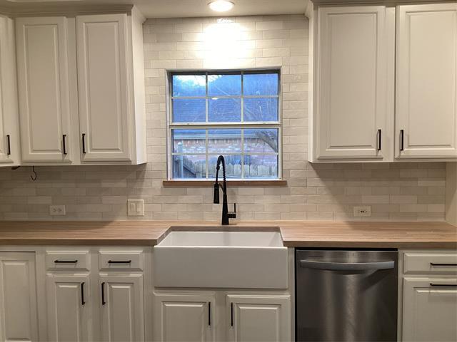 Building Photo - 8113 Union Lake Dr