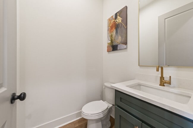 Building Photo - FOR RENT in WEST VILLAGE!