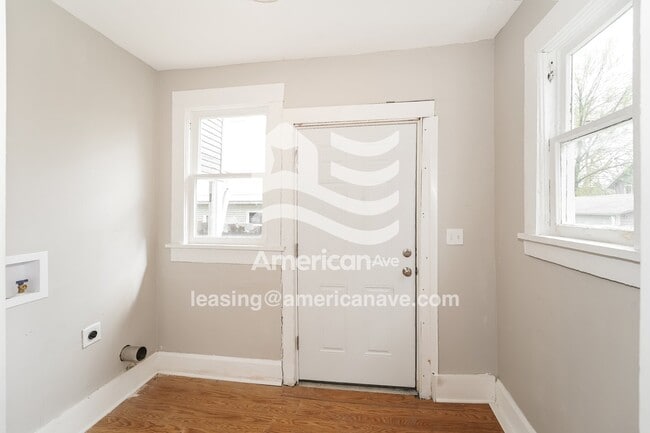 Building Photo - 1308 Ray Pl NW