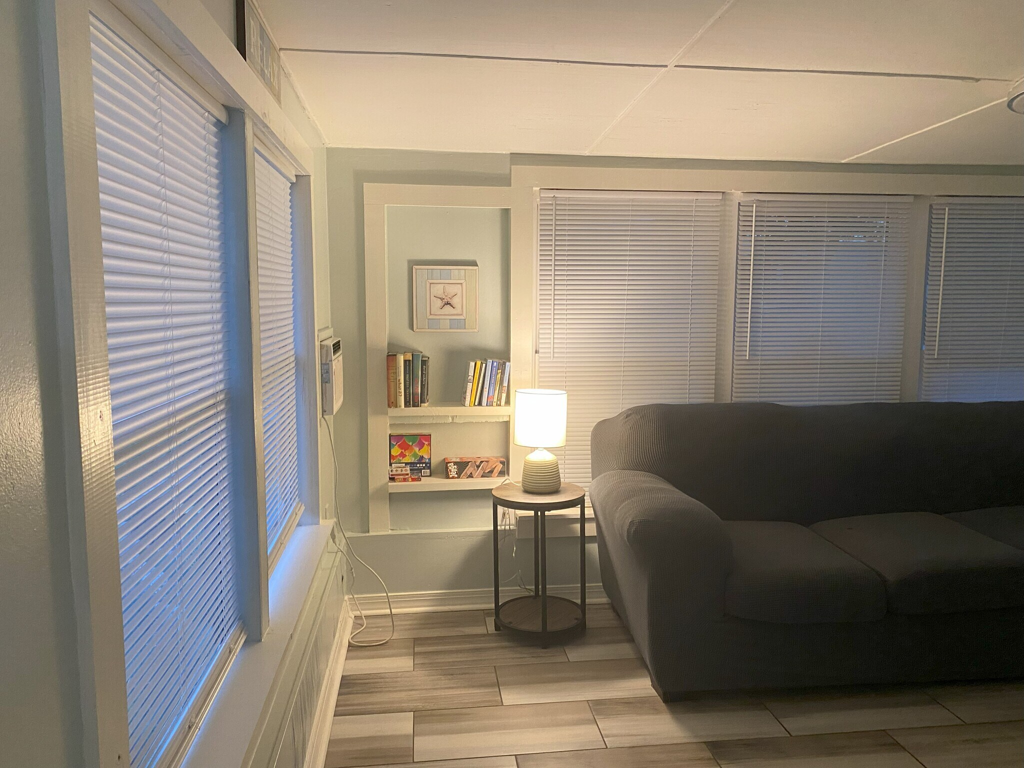 Building Photo - 314 Jasmine Pl