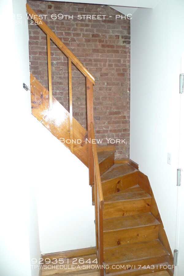 Building Photo - Upper West Side - 2 bed & 2 Bath Brownstone