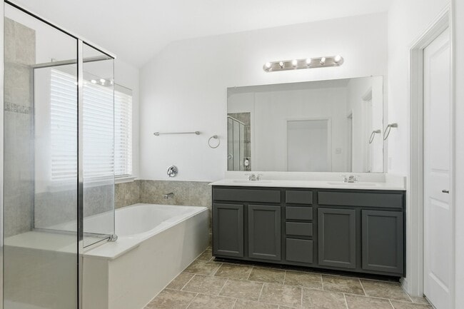 Building Photo - 11300 Hubbard Creek Dr