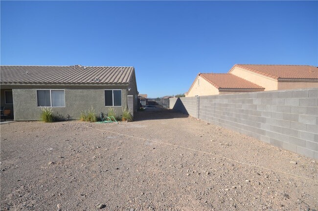 Building Photo - 3744 Rawhide Dr