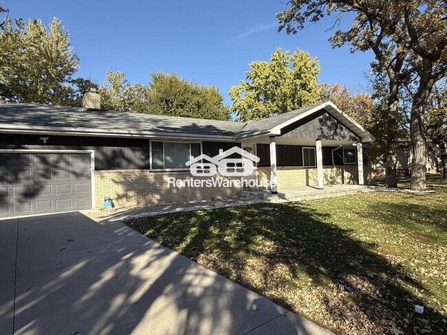 Building Photo - 115 Craig Way NE