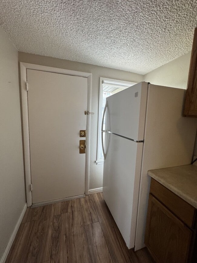 Building Photo - 444 N 400 W