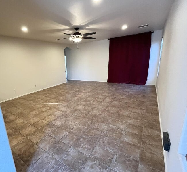 Building Photo - 36414 W Barcelona Ln