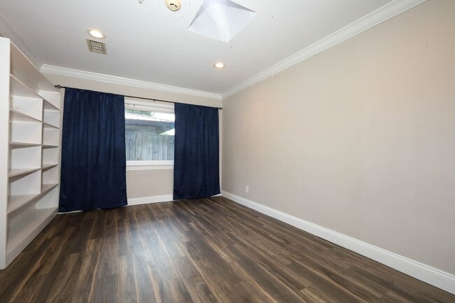 Building Photo - Spacious 4/2 in Maitland's English Estates!