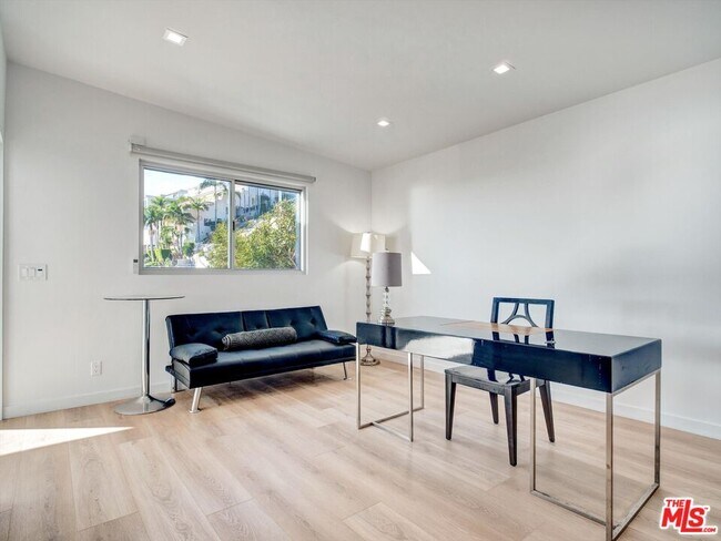 Building Photo - 18109 Coastline Dr