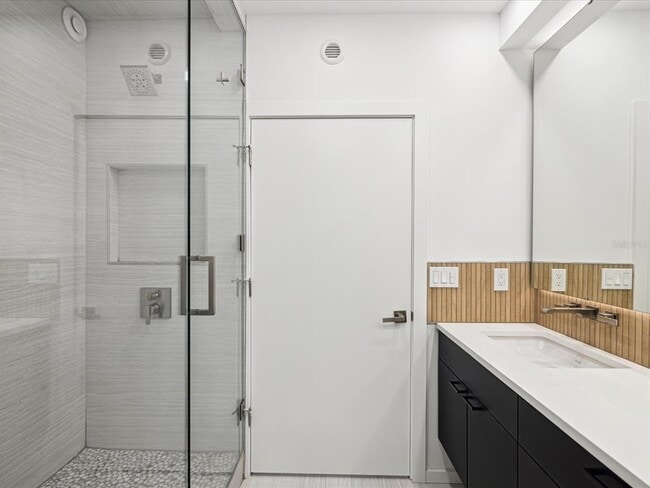 Building Photo - 50 Coe Rd