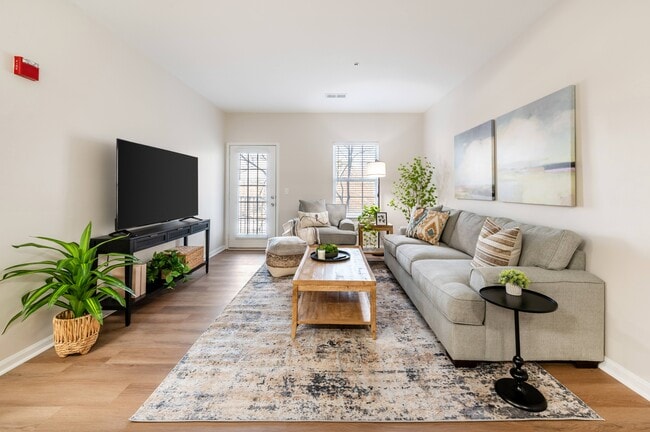 Building Photo - Evergreen at the Bluffs