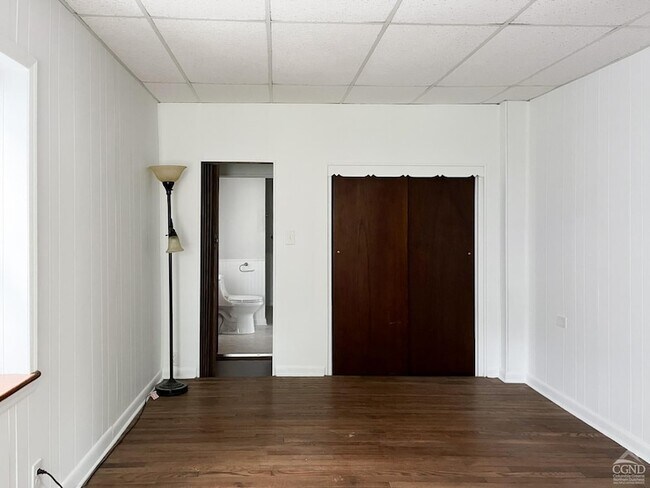 Building Photo - 122 2nd St