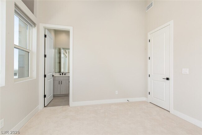 Building Photo - 10797 Canyon Bloom Dr