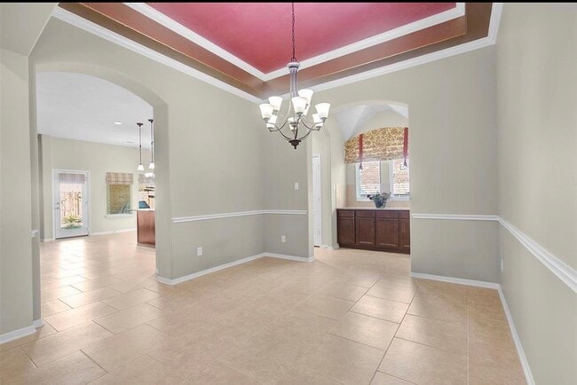 Building Photo - 2513 Golfcrest Dr