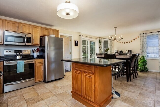 Building Photo - 59 Tynan Ave