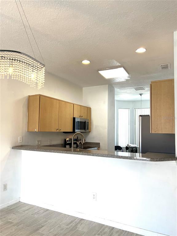 Building Photo - 1205 S Beach Cir