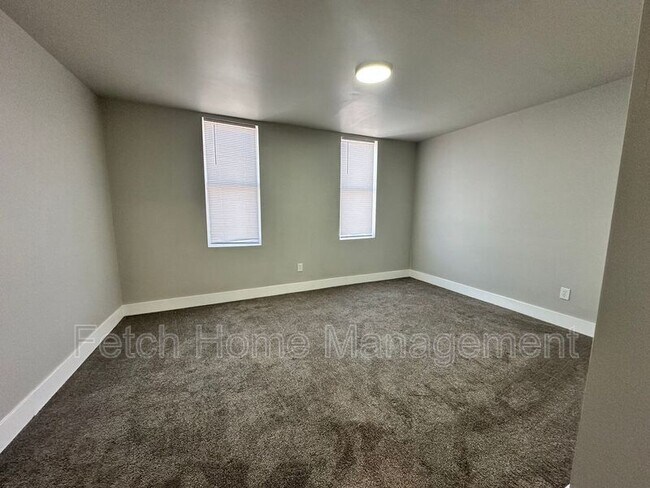 Building Photo - 334 Lehman St