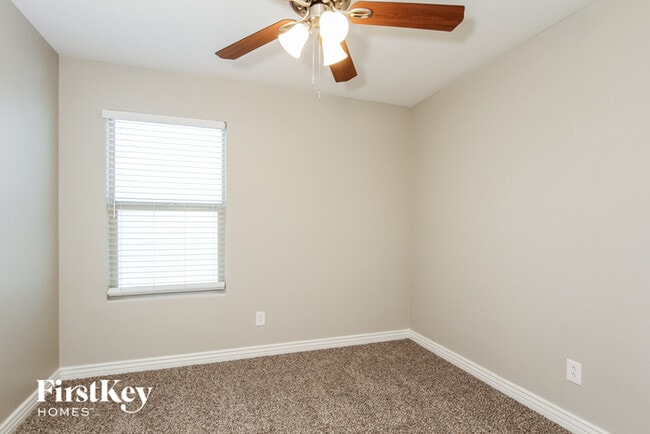 Building Photo - 18501 W Southgate Ave