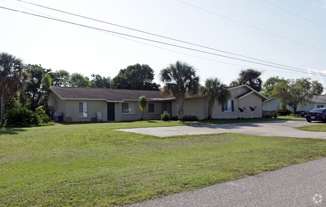 Primary Photo - 513 NE 25th Ave