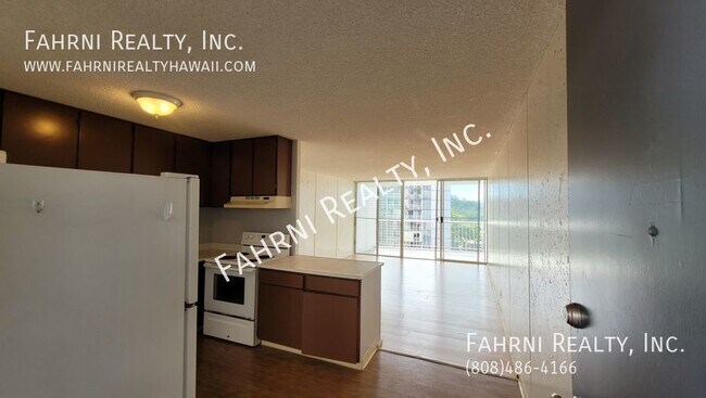 Building Photo - 95-061 Waikalani Dr