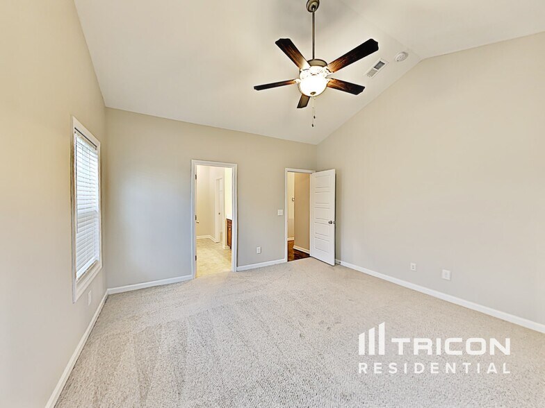 Building Photo - 809 Ellyson Dr