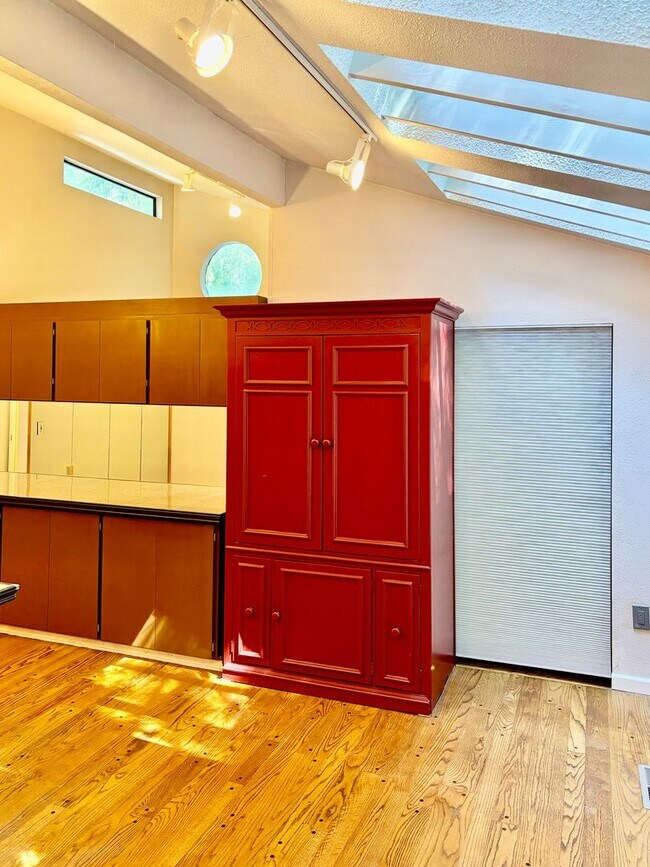Building Photo - 3 Bed / 3 bath Sahalee single family home ...