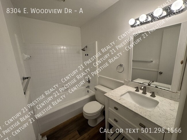 Building Photo - 8304 Woodview Dr N