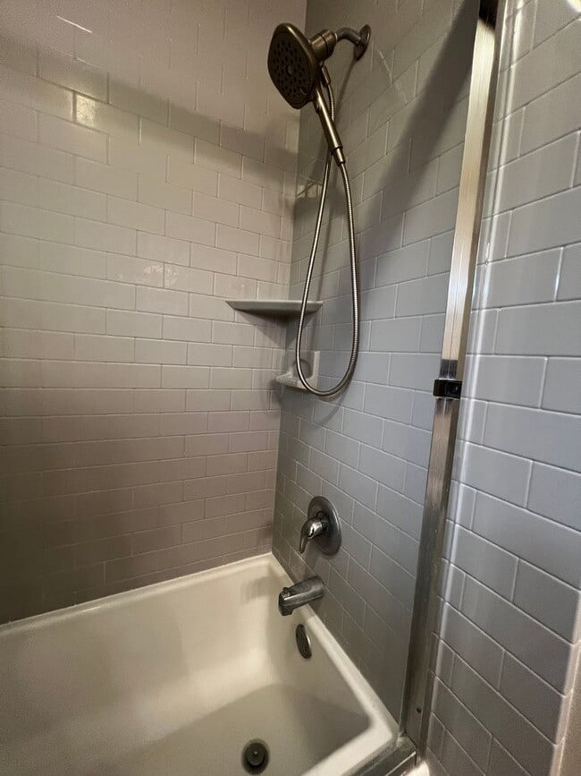 Building Photo - 2 Bedroom 1.5 Bath Townhouse Condo for Rent in the Heart of Monrovia