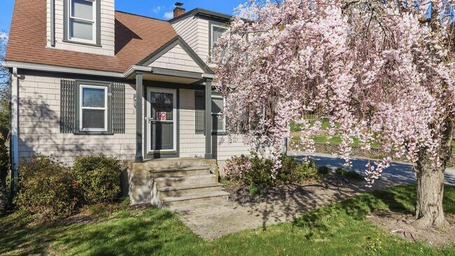 Building Photo - 18 Sprague Ct