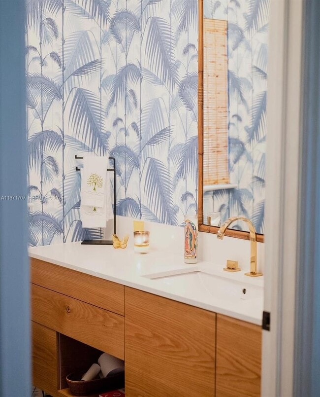 Building Photo - 375 Plymouth Rd