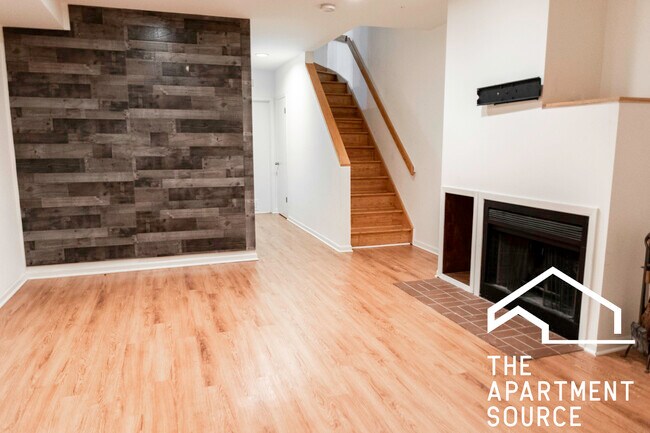 Building Photo - 1810 N Fremont St