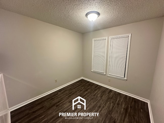 Building Photo - 4556 Trout Valley Dr