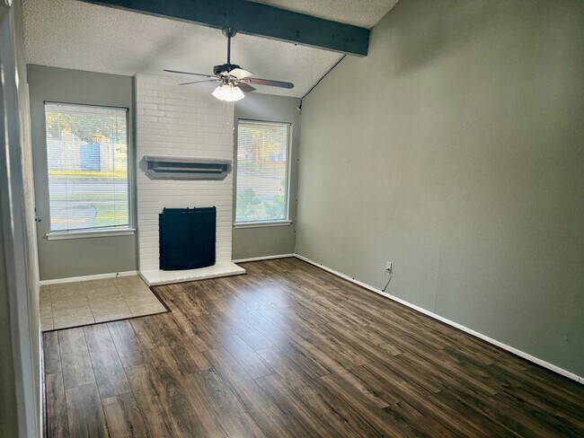 Building Photo - 10326 Cook Rd