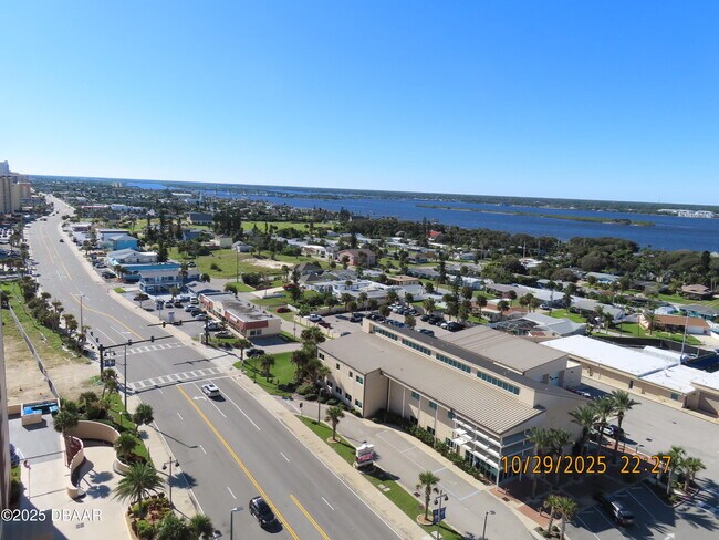 Building Photo - 3047 S Atlantic Ave