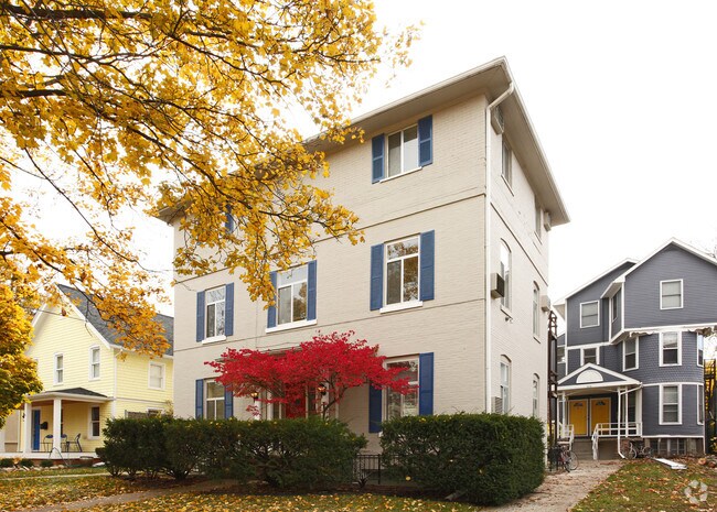Primary Photo - Centennial House