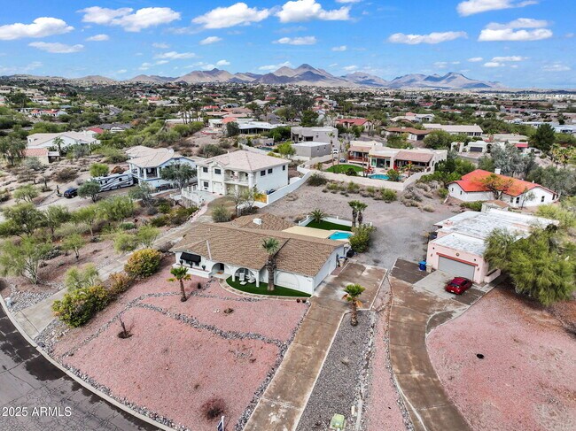 Building Photo - 17218 E Parlin Dr