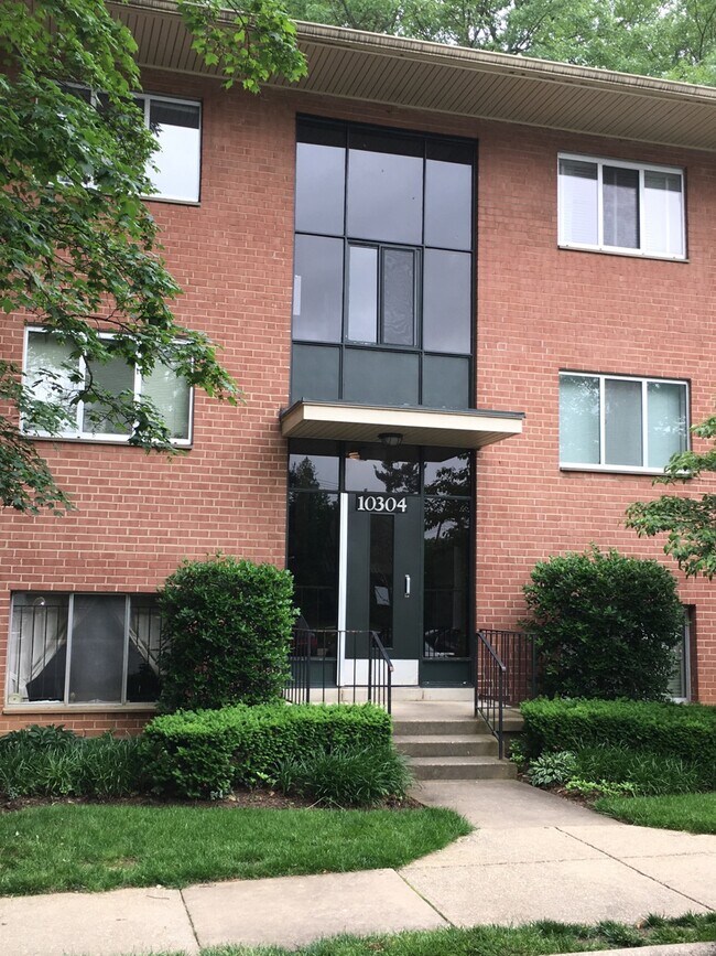 Building Photo - 10304 Rockville Pike