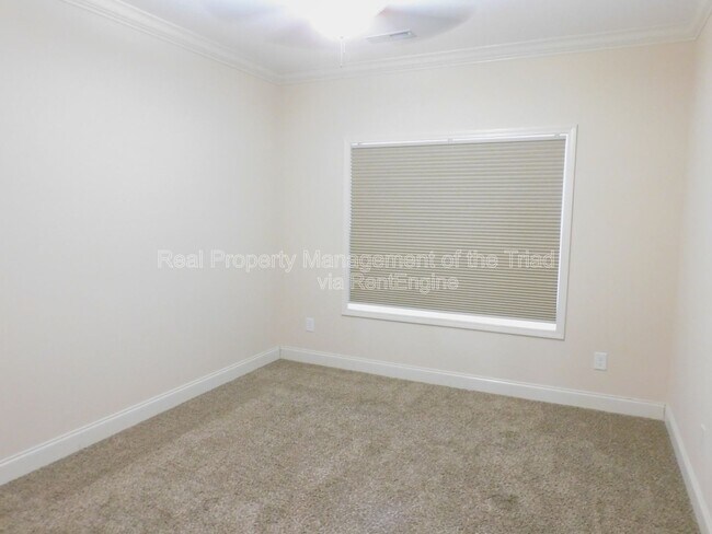 Building Photo - 4517 Gunnersbury Ln