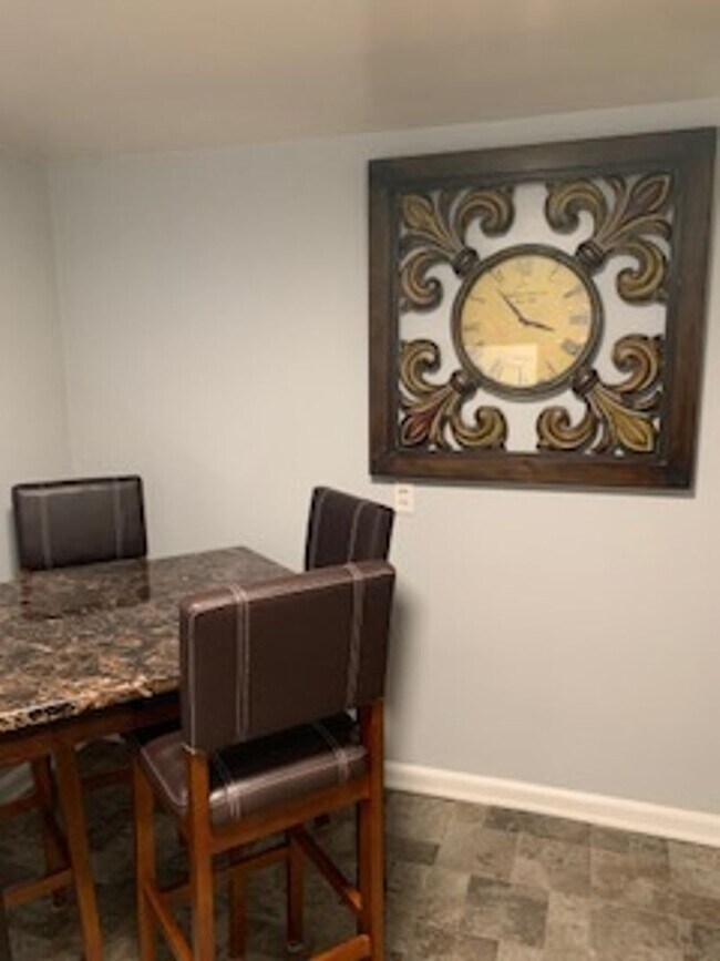 Building Photo - 732 Avenue F