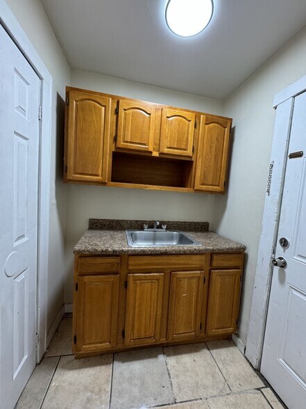 Unit 1L - 60 Wilkinson Ave